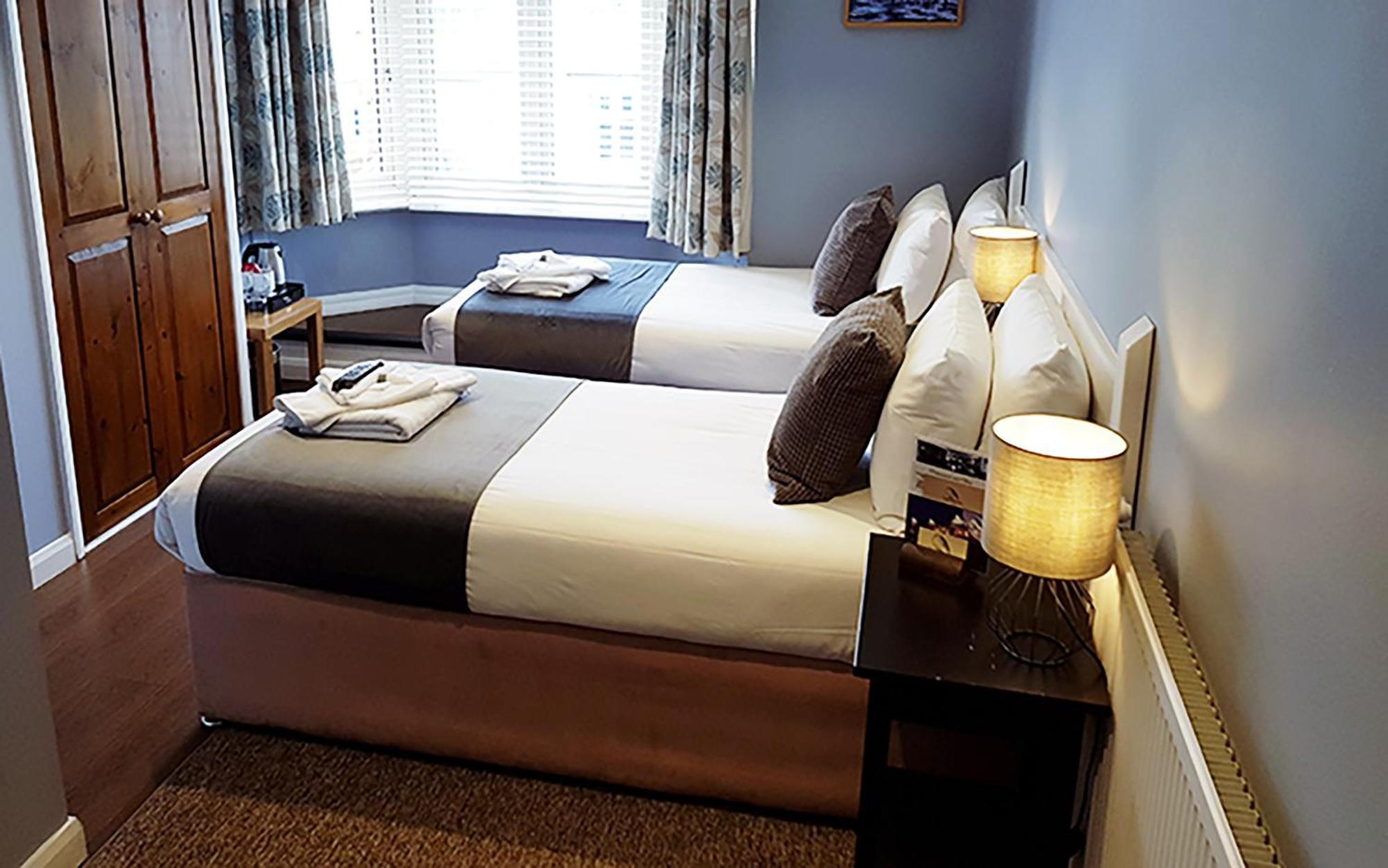 ホテル The Oyster Smack Burnham-on-Crouch エクステリア 写真