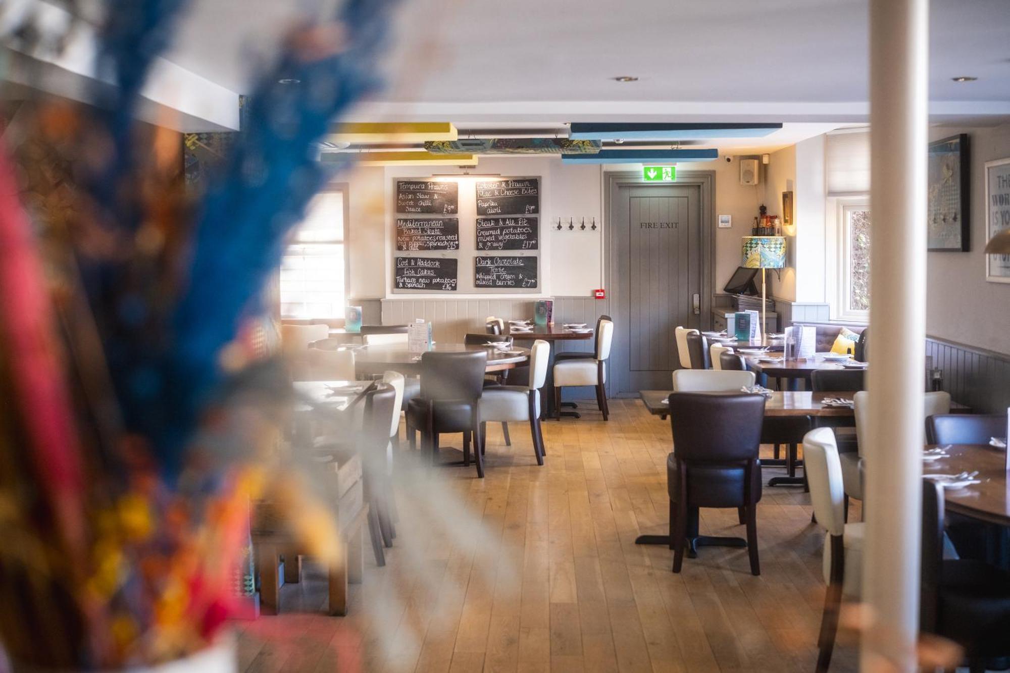 ホテル The Oyster Smack Burnham-on-Crouch エクステリア 写真