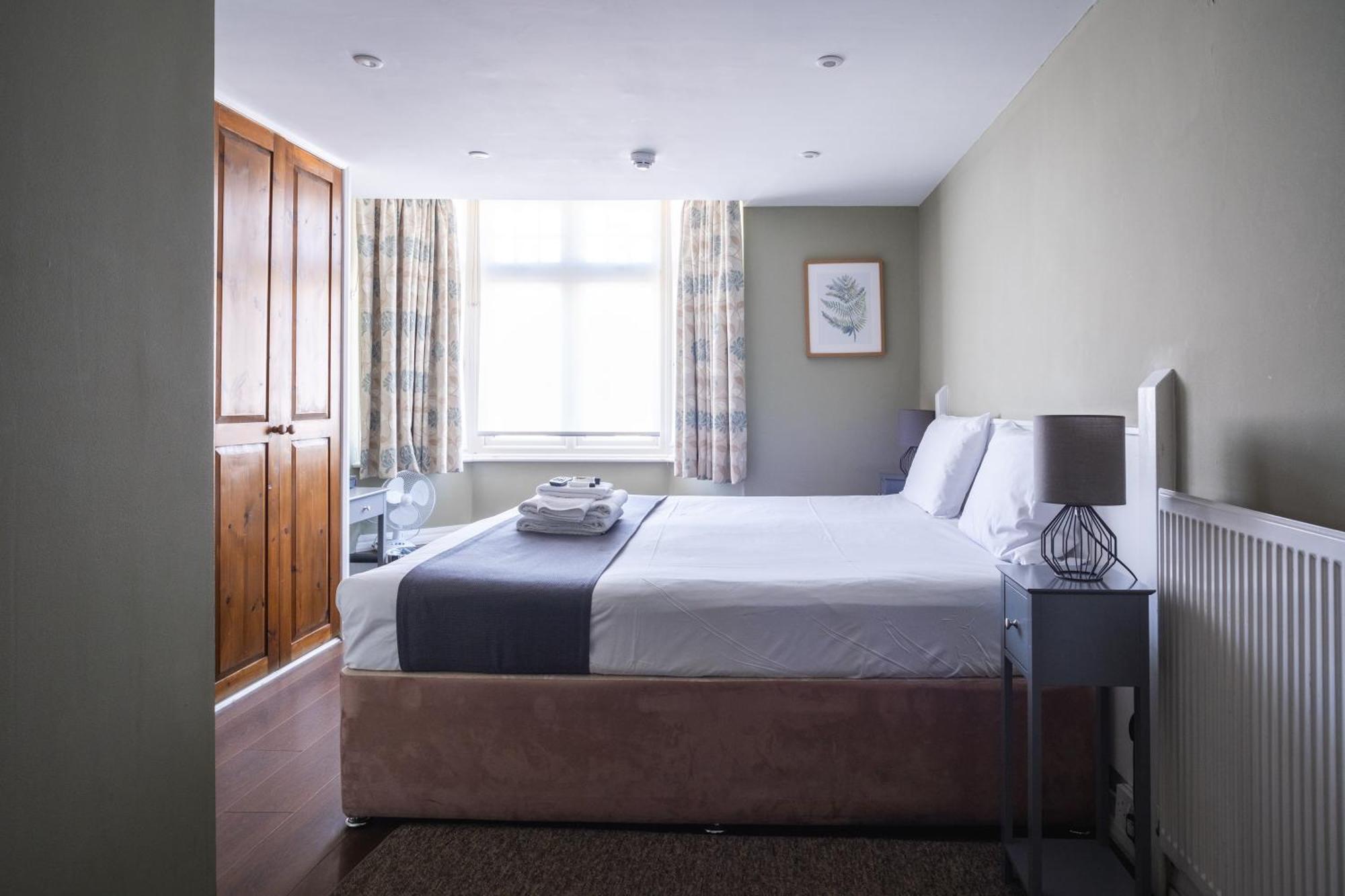 ホテル The Oyster Smack Burnham-on-Crouch エクステリア 写真